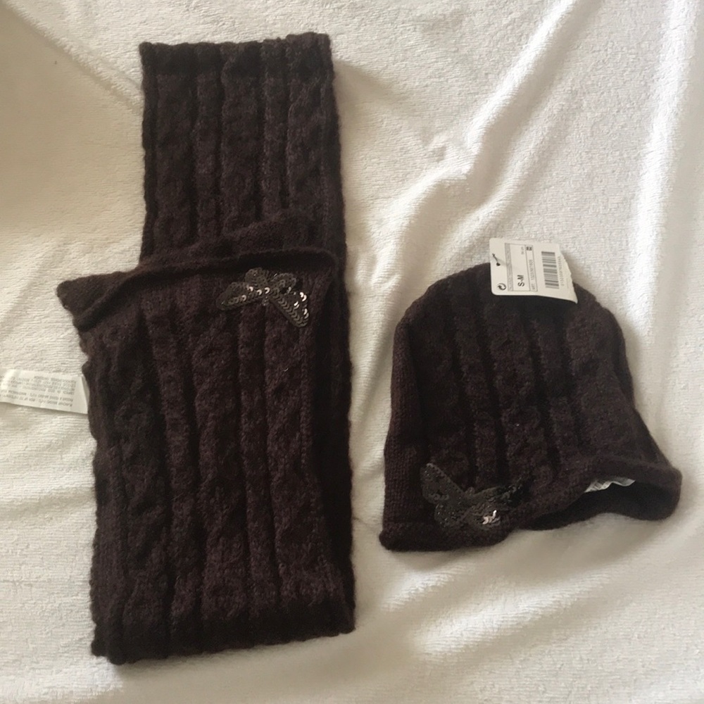 BEAUTIFUL SMALL WINTER SCARF & HAT 😍😍
